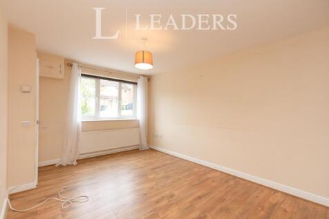 Chantry Mews, RG22 photo 4