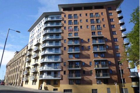 1-bed flat on Parkers Apartments, Green Quarter, M4, £950/mo