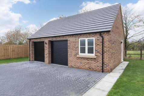 Example of the Double Garage with Workshop to the 