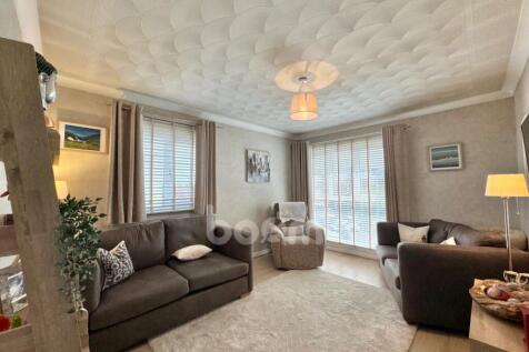 LOUNGE IN GREENLAW DRIVE PAISLEY PROPERTY