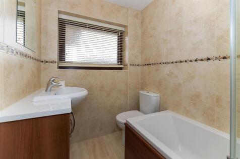 Bathroom 1.1 SAPL9559.jpg