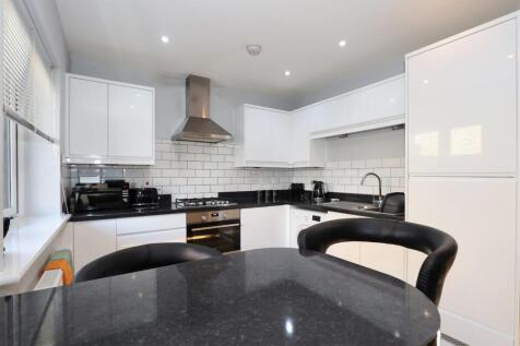 Kitchen2.jpeg
