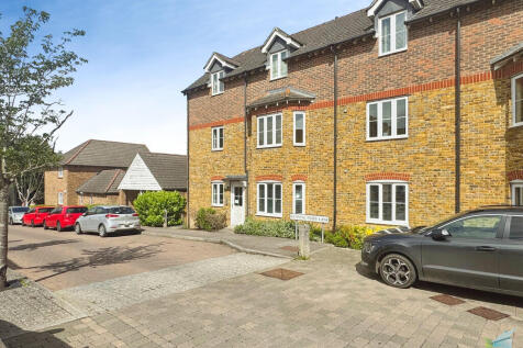 2 bed flat/apartment for rent in Running Foxes Lane, Singleton, Ashford
