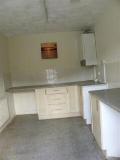 2-bed flat on 13B Tredegar Street, Risca, £625/mo