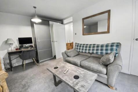 5 pelham sitting room 2.jpg