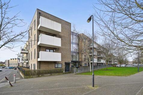 Harrow, HA2 - property photo