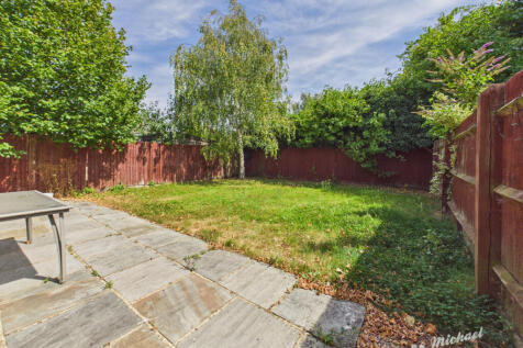 CAM03852G0-PR0749-STILL013