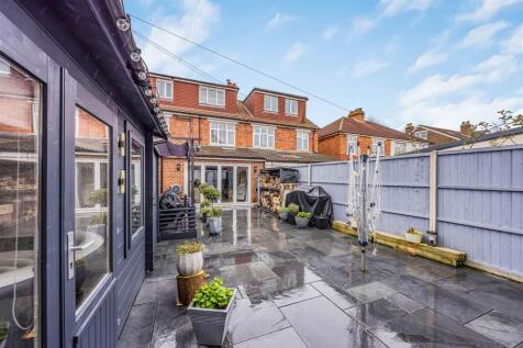 105 Kirby Road, Copnor-Small-PorticoMarketing-Sold