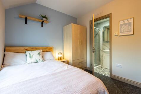 Room 5 (2).jpg