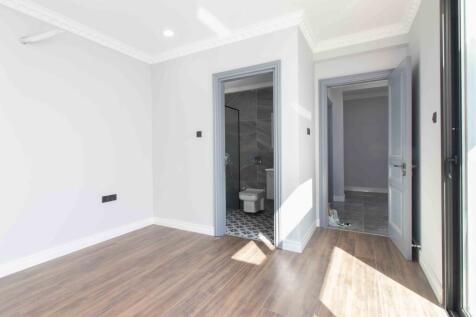 3-bedroom contemporary designed LUXURY villa + private swimming pool + underfloor heating infrastructure + cinema room Image 9999 13