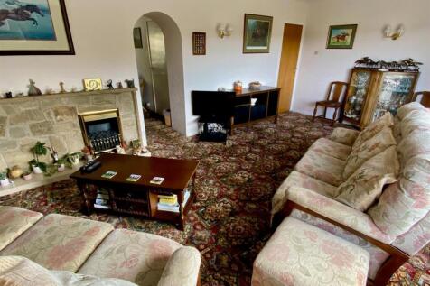 lounge 1.jpg