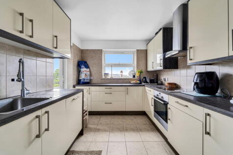 London, W13 - property photo