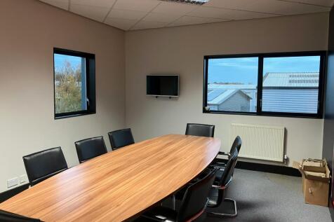 Office to rent Image 3