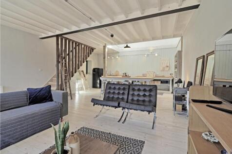 Lounge/Kitchen