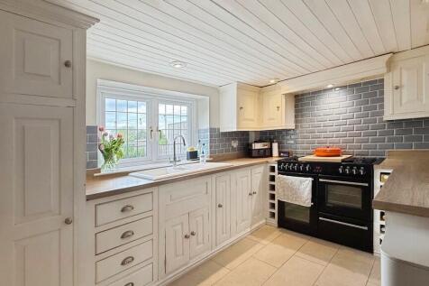 Kitchen/dining ro...