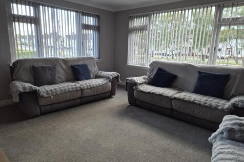 Secaurin Avenue, Stonehouse, South Lanarkshire photo 4