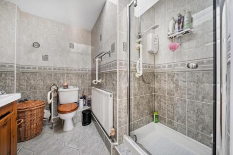 Shower Room 1.jpg