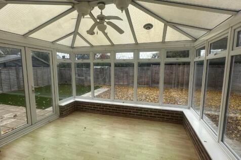 Rhodes Avenue, Bishop's Stortford, Hertfordshire, CM23 photo 3