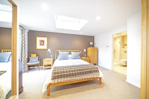 Ground Floor Gues...