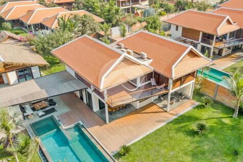4 Bedroom Luxury Villa For Sale - Svay Dangkum, Siem Reap