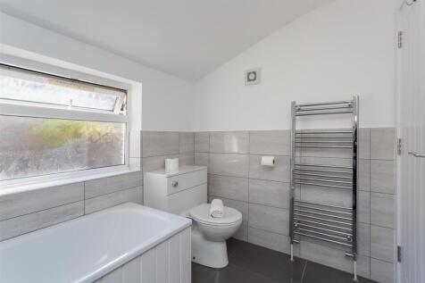 13Beatrice-Bathroom-2.jpg