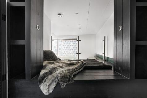 UPPER RIVERSIDE, 2, 402 RESHOOT-29.jpg