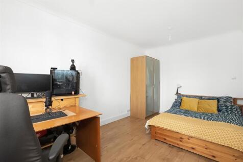 Reception Room/Bedroom