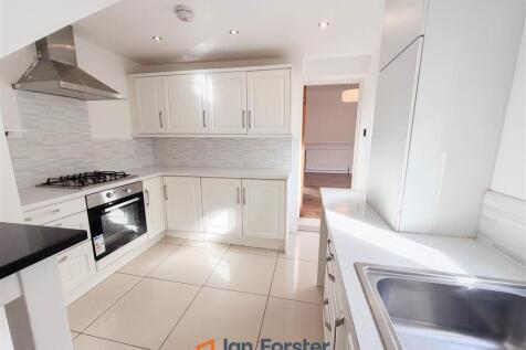 Clifton Terrace, Whitley Bay photo 3