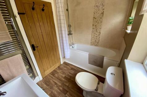 Bramleys Estate Agents - Moor Lane - Gomersal (32)