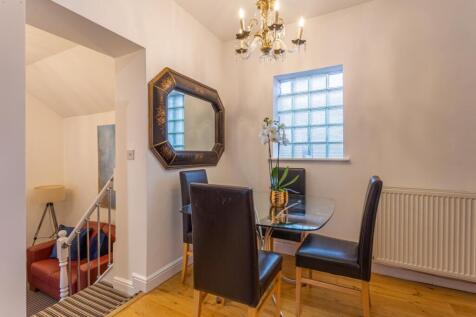 2 bed flat AL34PH-15
