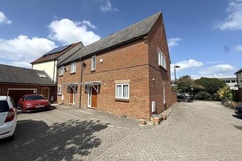 Poole, BH15 - property photo