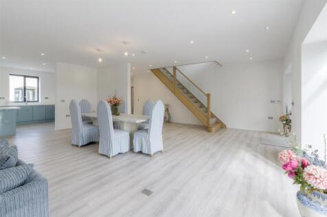 New House, Staverton Sitting/dining area