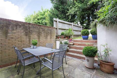 Rear Patio/Graden