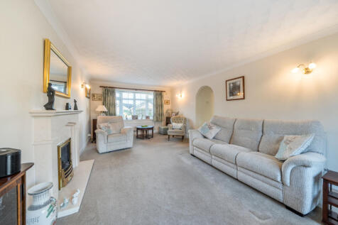 1382742-7-691dffe...