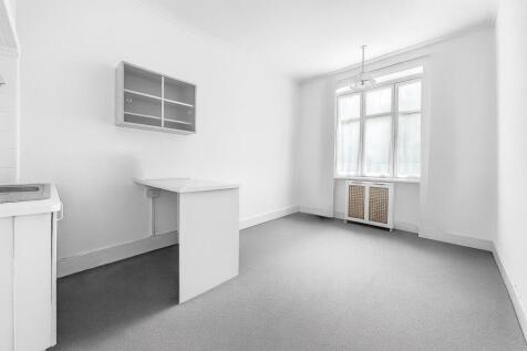 12 a WC no furniture (3).jpg