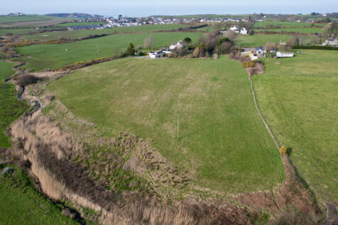 Land South of Twmpath Bach