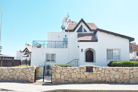 Amazing 4 bedroom Villa in Esentepe with Sea Views Image 2 2