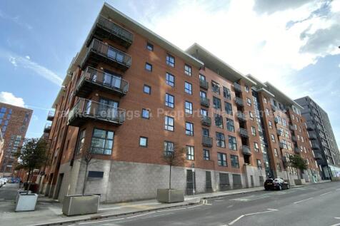 WATCH VIDEO TOUR! Large two bedroom, two bathroom, furnished apartment, WITH SECURE ALLOCATED PARKING. Located in the popular Linx development, situated just a stones throw from the Northern Quarter, 