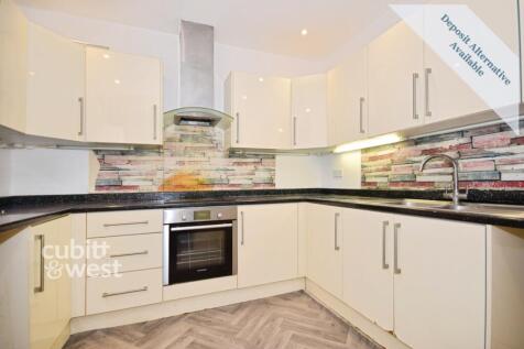 Broadwalk, Crawley, RH10 photo 2