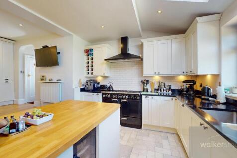 15-Breary-Lane-East-05212025_200119