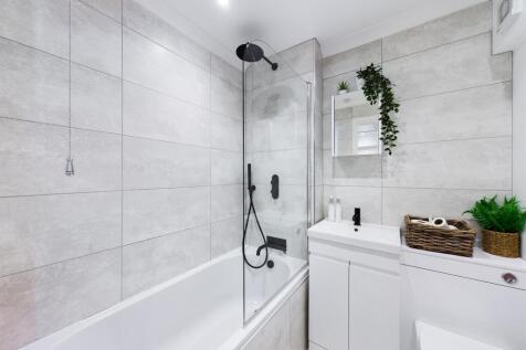 CAM00176P1-PR0239-STILL03