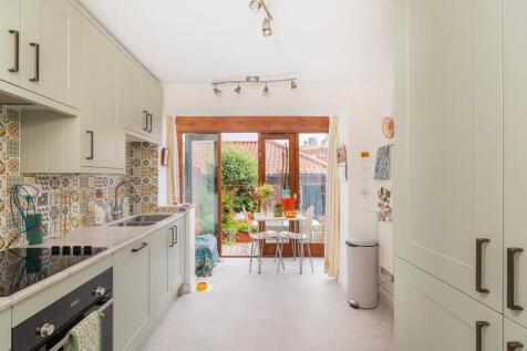 0W6RWW - Kitchen D.jpg