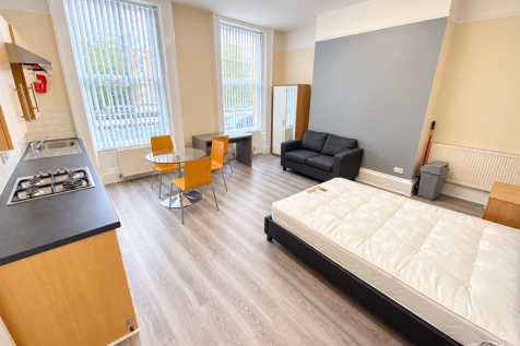 Studio flat on Upper Parliament Street, 2027/28 Academic Year, £693/mo