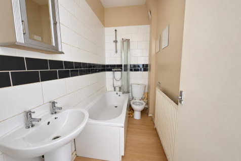 Naturally bright bathroom, tape removed.png