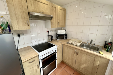 Windsor Road, Bournemouth – All Bills Included! photo 4