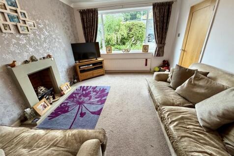 Bramleys Estate Agents - St Marys Walk - Mirfield 