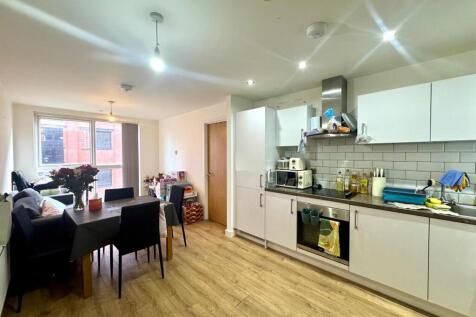Living Rm pic 2.jpeg