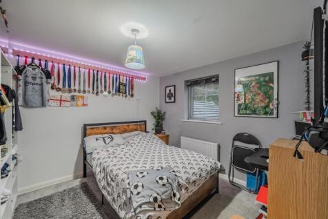 14 Poppyfield Ave-13.jpg