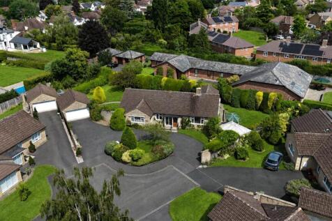 Greenhills Close