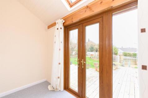 CONSERVATORY/SUNROOM